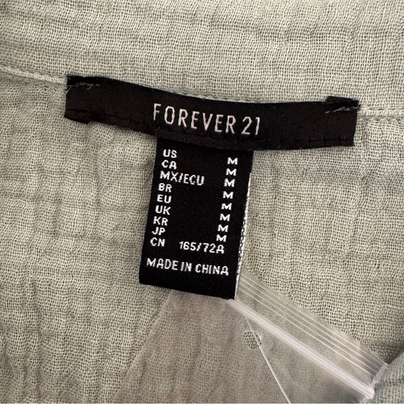 Forever 21 Shortall Romper Muslin Sage Green Short Sleeve Size M NWT - Picture 6 of 8